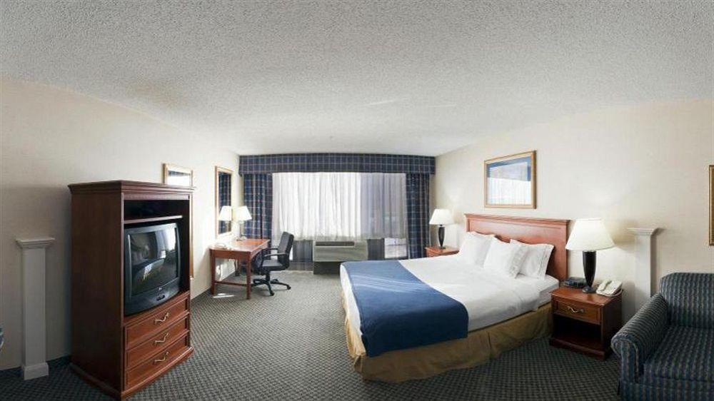 Holiday Inn Express Hotel & Suites Manchester - Airport By Ihg Exteriör bild