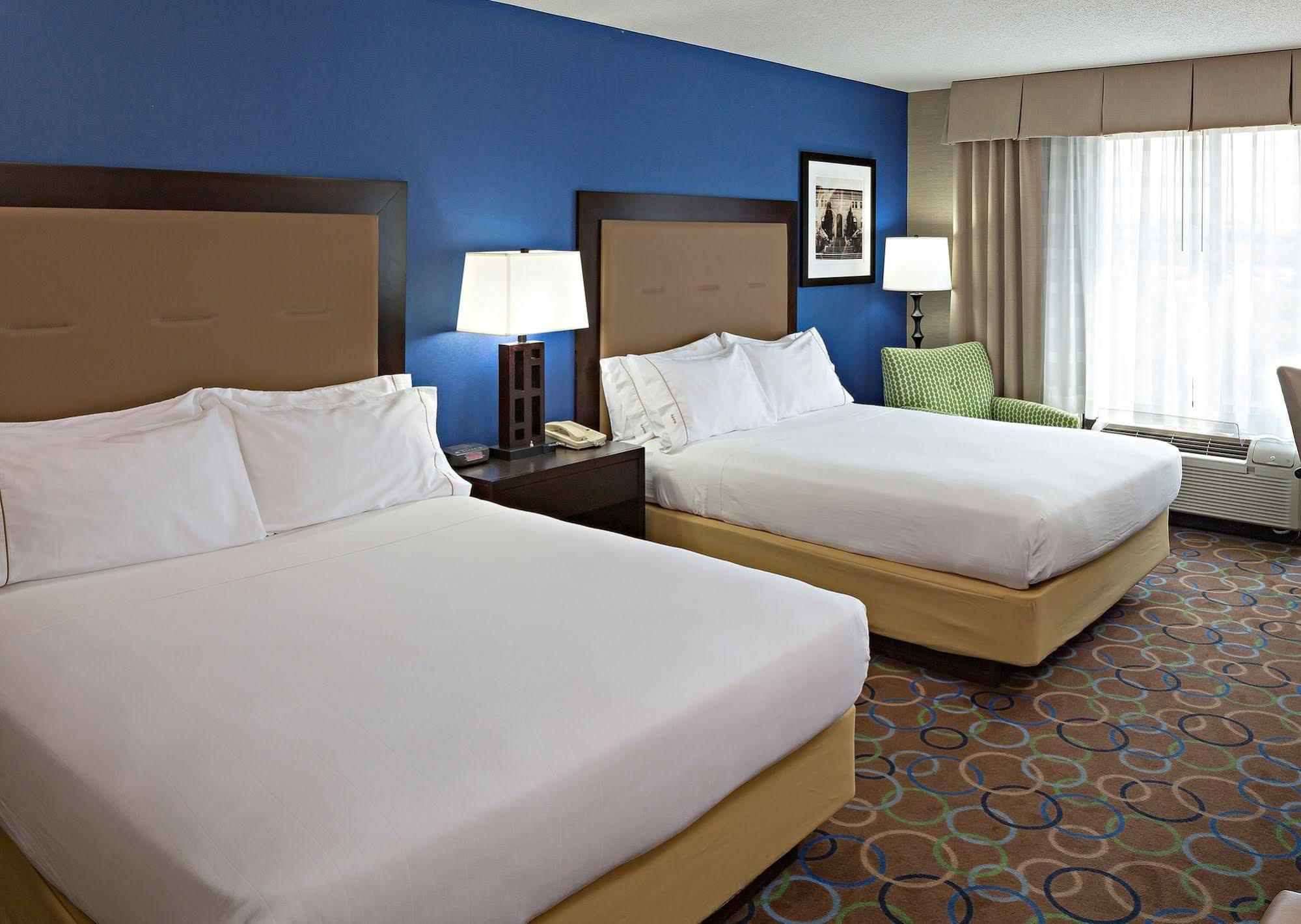 Holiday Inn Express Hotel & Suites Manchester - Airport By Ihg Exteriör bild